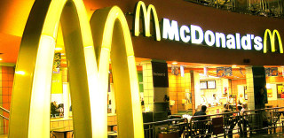 麦当劳VR:顾客也来开拖拉机收土豆啦