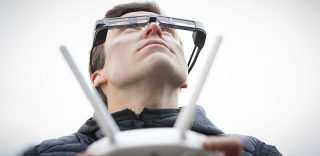 Moverio智能眼镜,带有“上天”功能!