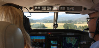 AR商业化:日本航空公司采用HoloLens培训飞行员