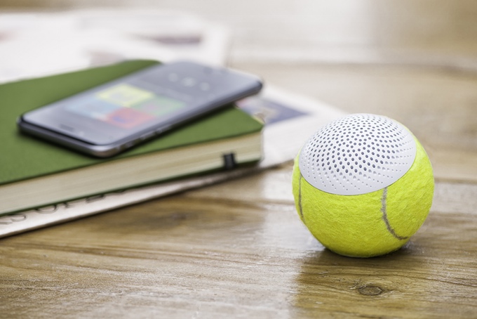 网球形状的外形可以提升音质和声音的清晰度