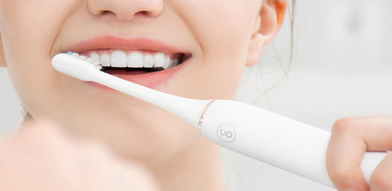小米素士电动牙刷正式发布，无线充电长续航只售299！