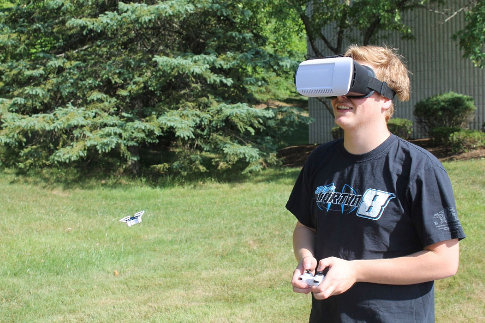 Vidius VR无人机可以让你以第一视角感受无人机的飞行