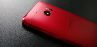 HTC为提高销量放大招,价值200美元的JBL定制降噪耳机免费送!