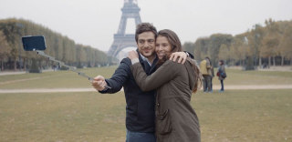 Stikbox自拍杆手机壳 让自拍不再猝不及防！