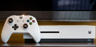 Xbox手柄+3.5mm麦克风就能激活Cortana,要你Kinect何用?