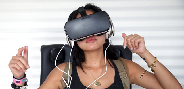 移动手机VR平台哪个好？Daydream VR还是Gear VR？