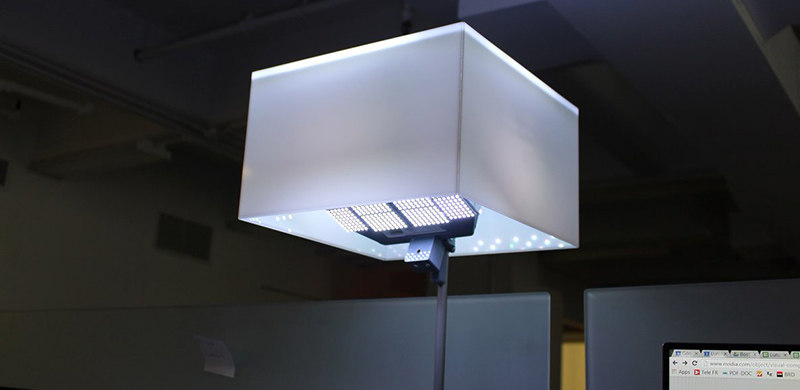 不仅能照明，Lampix AR台灯还能把平面变成触摸显示屏！