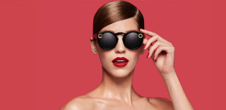 年轻人分享视频的方式,由Snapchat专属智能眼镜告诉你