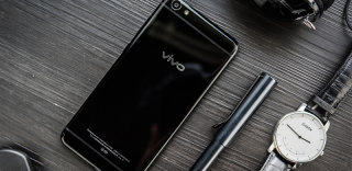 钢琴黑iPhone7已经抢不到了,亮黑色国产手机还会远吗?