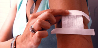 会发电的医用纱布?轻轻一碰就会发电,加速伤口愈合