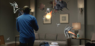 为哄女儿开心,老爸用两万块的HoloLens眼镜创造童话世界