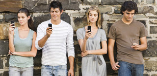 丢啥都不能丢手机:有它开车不用带驾照、开房无需身份证!