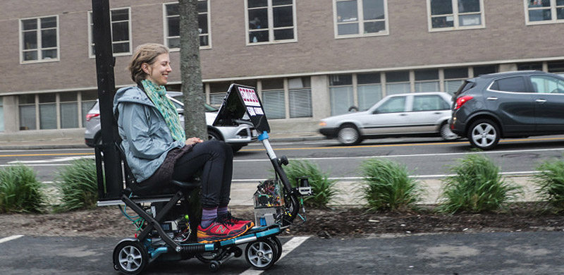 MIT自动驾驶滑板车：以后蒙着双眼也能逛街啦