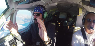 不输战斗民族!美国男子成功用脑电波驾驶飞机