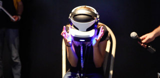 游戏公司研发超强纸尿裤,就算被恐怖VR吓尿也不怕!