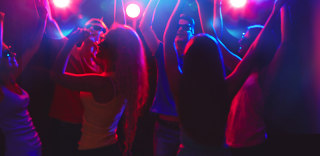 支付宝的社交春梦，为何一天就破碎了？