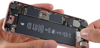 手机可以修,但这锅不背!苹果iPhone关机门、自燃门最新回应