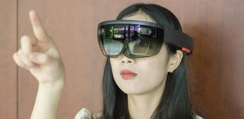 不用摄像机，微软新专利照样令HoloLens实现眼球追踪！