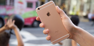 苹果也玩霸道总裁：第三方电源适配器和电池也不许用！