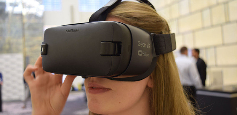 VR眼镜怎么用？手机VR看视频、玩游戏方法大放送!