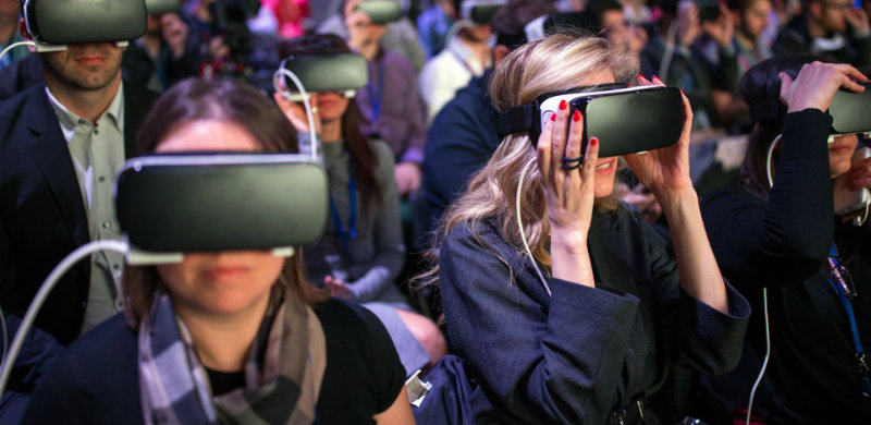 机场商场也能玩，Facebook VR体验店与社交究竟啥关系？