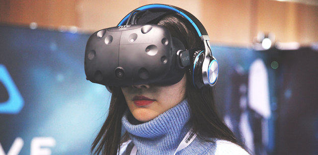 最受欢迎VR头显？HTC Vive叫好不叫座，这锅谁来背？