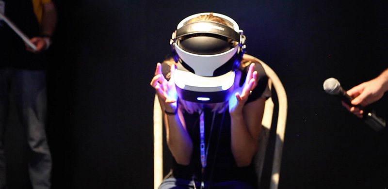 玩VR游戏也能摔断门牙？进行VR体验有哪些注意事项