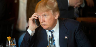 特朗普上任了,那他弃用Android手机之后会用哪款手机?