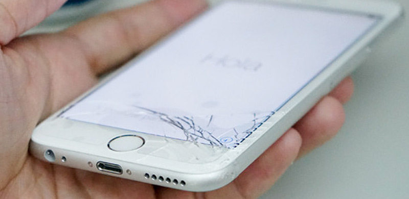苹果iPhone手机屏幕碎了怎么办，iPhone换屏幕多少钱？