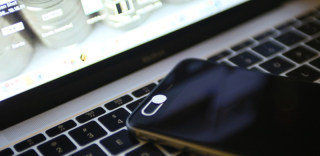 如何保护个人隐私？这个小小的手机镜头保护盖能帮你大忙