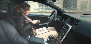 自动驾驶汽车撞了谁负责、怎么赔?英国法案来定标准了