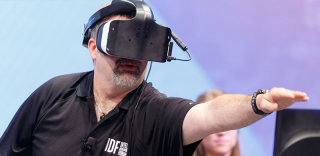 价格贵出新境界,不过英特尔却表示Project  Alloy更实惠