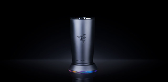这款雷蛇Mug Holder智能水杯，堪称灯厂的“信仰鉴定杯”！