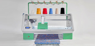 撩汉神器！Kniterate智能纺织机，5小时织出温暖牌毛衣