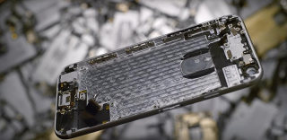 有Liam回收机器人还不够，苹果目标是iPhone材料100%能回收