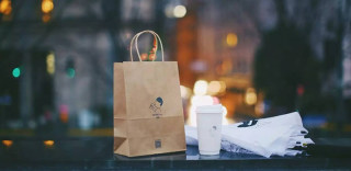 AI机器人、VR体验齐上阵,这家面包店堪称科技界的喜茶