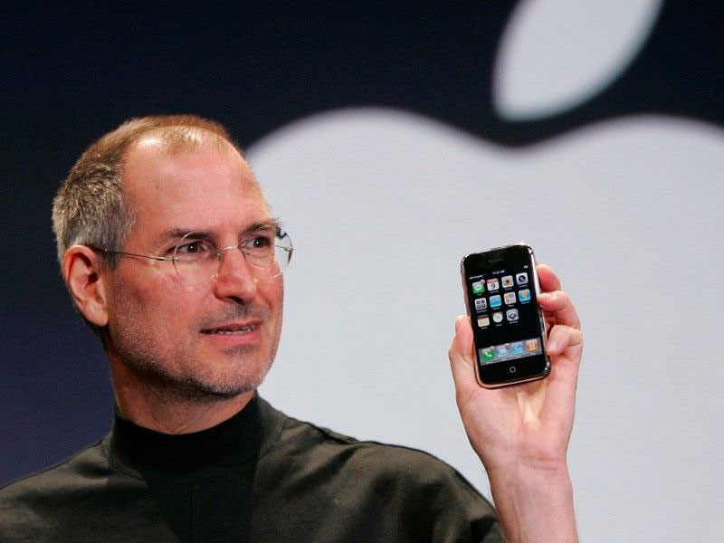 2007年乔布斯正式发布了iPhone