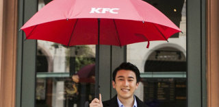 600芝麻信用分免费借伞，现已加入肯德基豪华午餐！