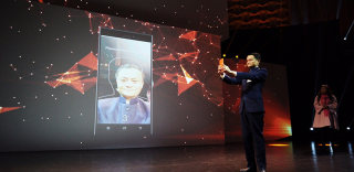 看脸吃饭时代：支付宝“刷脸支付”内测视频曝光！