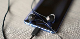 HTC U11的USonic耳机很强大,但主动降噪只为U11而生