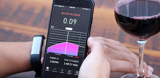 你多能喝Proof酒精手环最清楚:戴上就不用担心喝酒过度了!