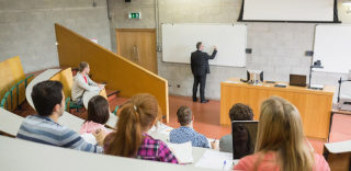 法国高校课堂引入面部识别系统,翘课比登天还难