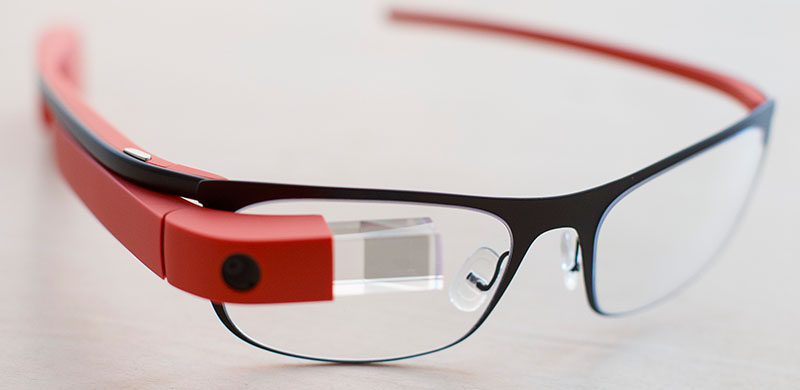 Google Glass时隔2年突然“诈尸”，谷歌苹果AR大战一触即发？
