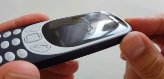 诺基亚3310复刻版暴力测试视频出炉,不死传说能否延续?