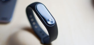 运动手环哪个牌子好?2017最好用的智能手环非它莫属