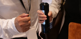 在VR中享受冰火交加的感觉?ThermoReal VR轻松满足你