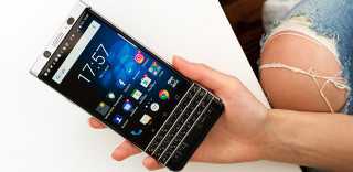 抛开情怀不说,黑莓KEYone这样的全键盘手机到底好不好用?