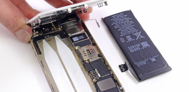 苹果换电池多少钱：iPhone原装电池和第三方电池谁更值得选？