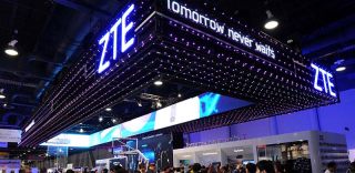 中兴Axon Multy可折叠手机即将现身,未来手机提前到来?