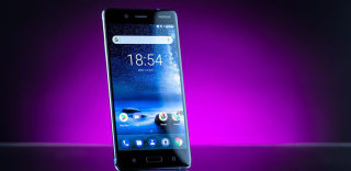 诺基亚新款手机Nokia 8国行售价剧透:与一加5相比,谁更值得买?